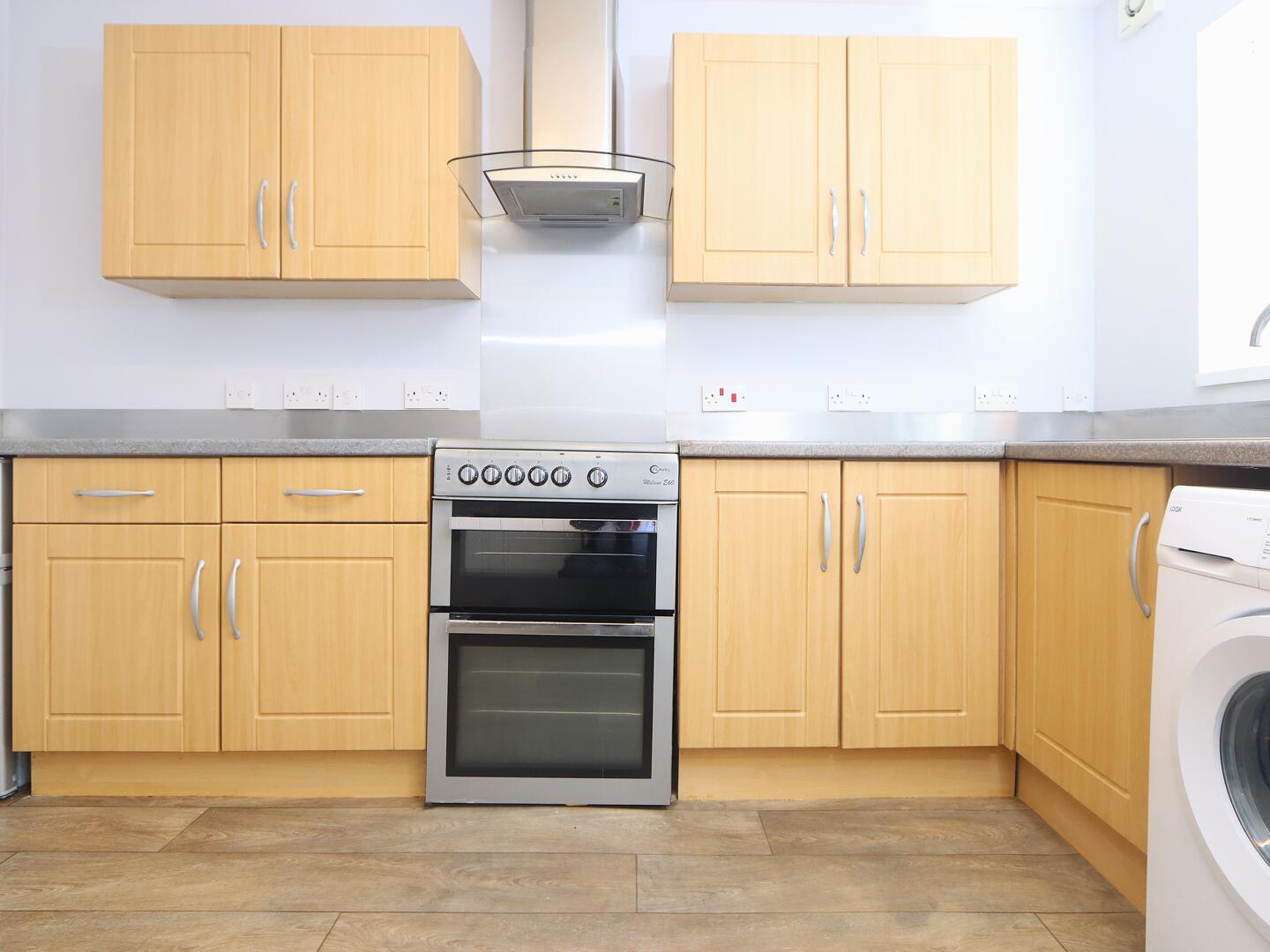2 bed property in Stourbridge Road, Stourbridge
